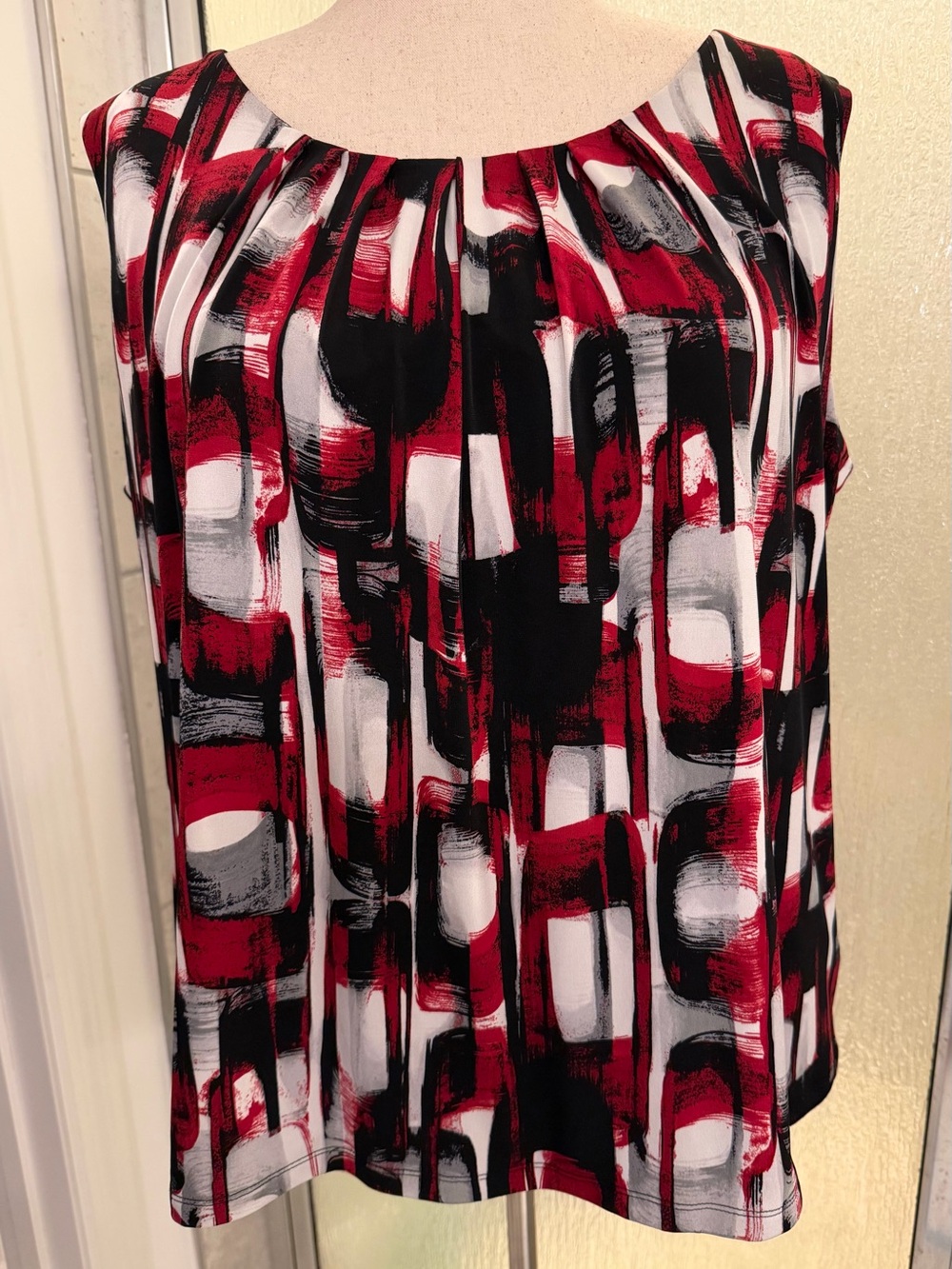 Jones Studio Abstract Print Pleated Neck Blouse Top 2X EUC $18
